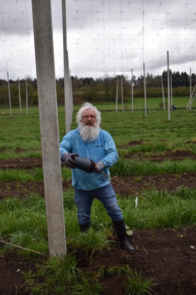 PANTOPIX pflanzt rund 100 Pflanzen für mehr Vielfalt