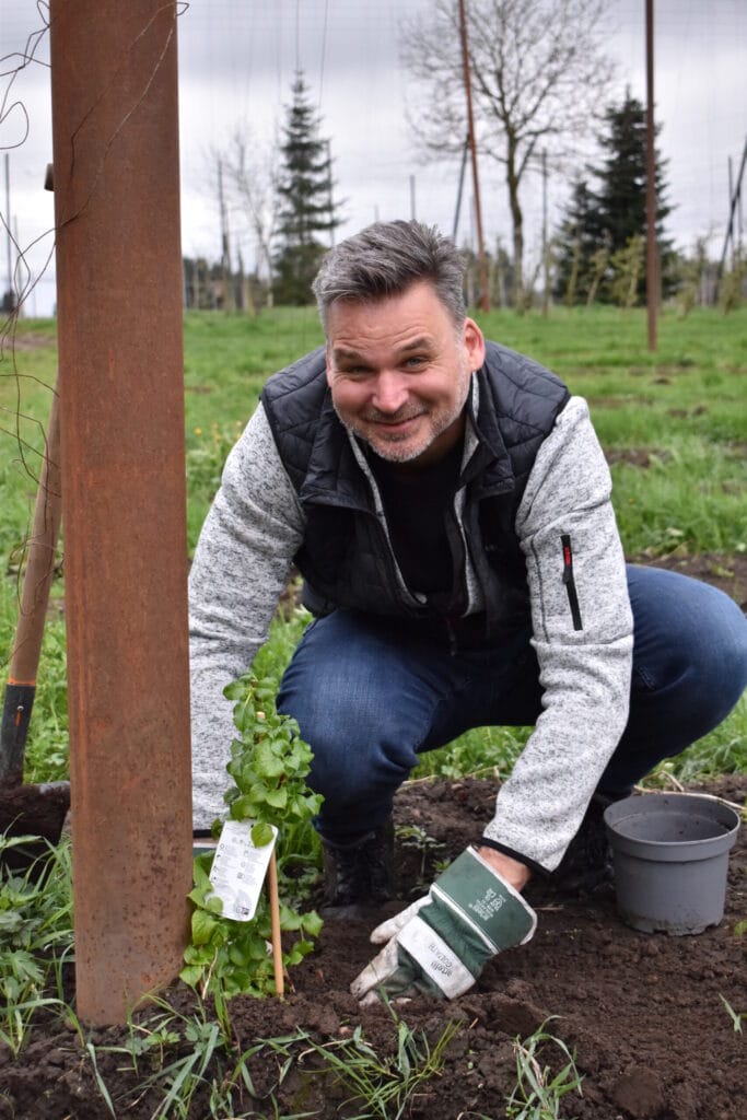 PANTOPIX-Team bei der Pflanzaktion