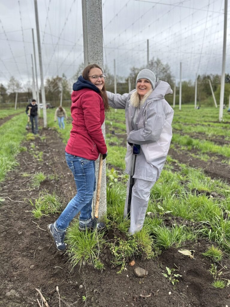 Pflanzaktion 2026: PANTOPIX-Team bei der Arbeit