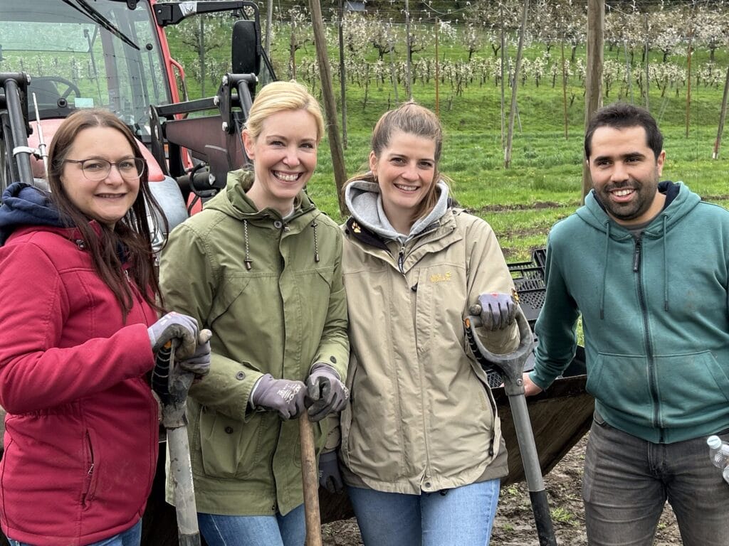 PANTOPIX-Team bei der Pflanzaktion 2026